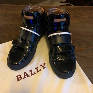 Like new, worn once.